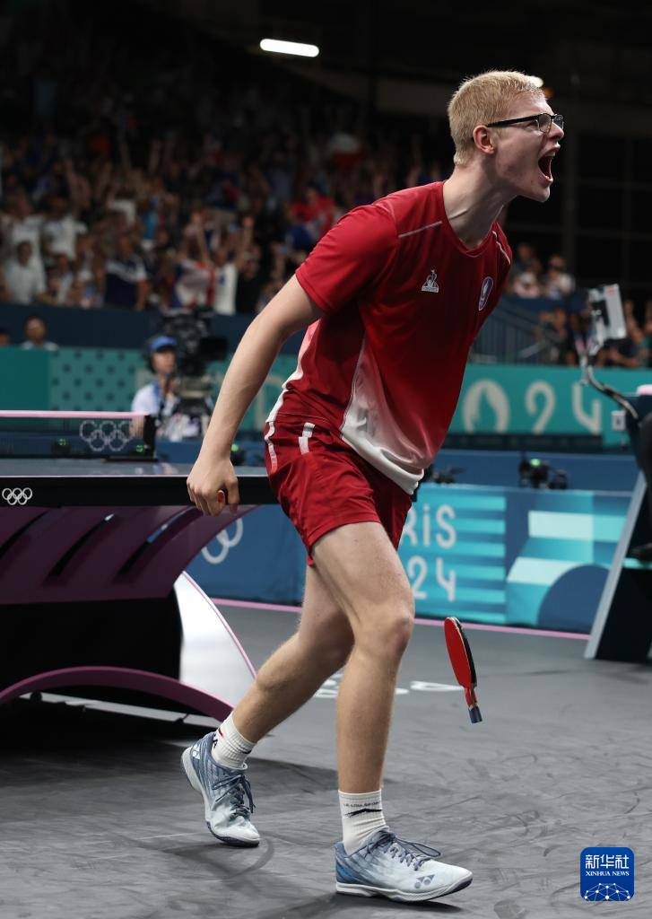 作為世界足 作為世界足