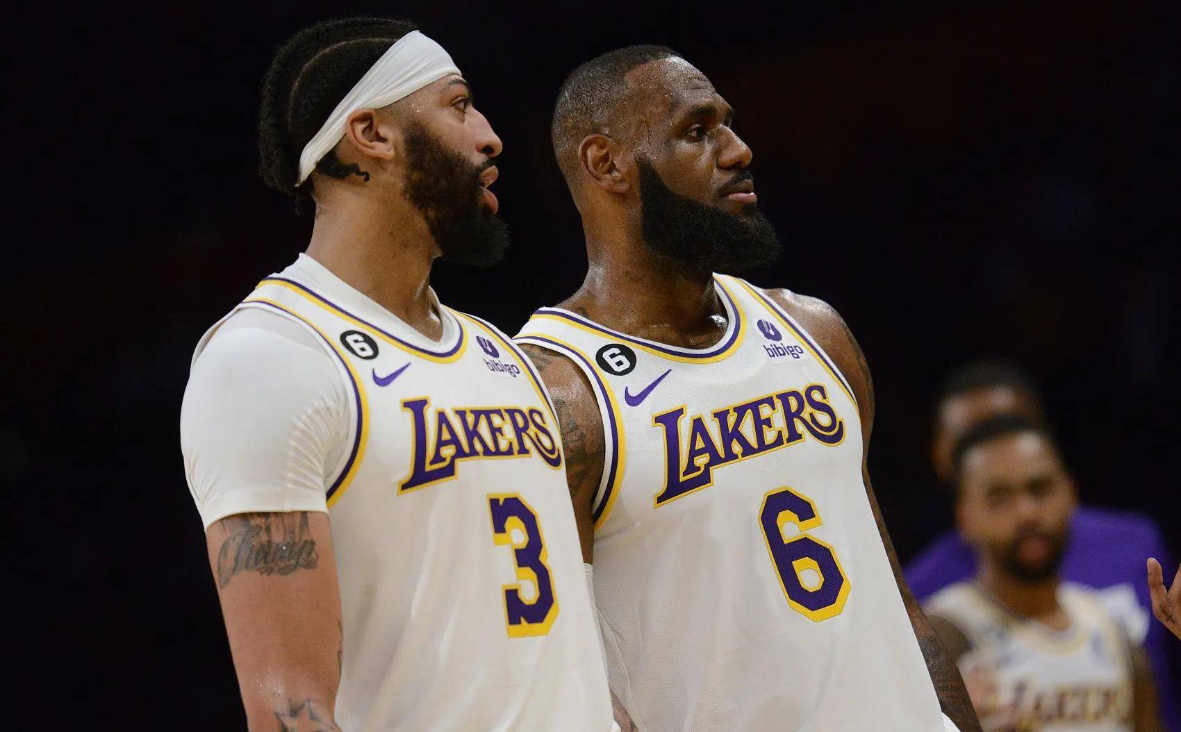 强势跻身四 强势跻身四